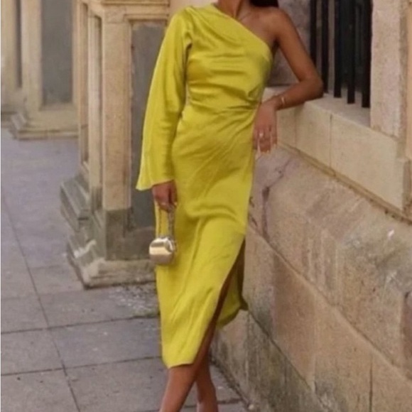 NWT Zara Bloggers One Shoulder Dress - Picture 3 of 4
